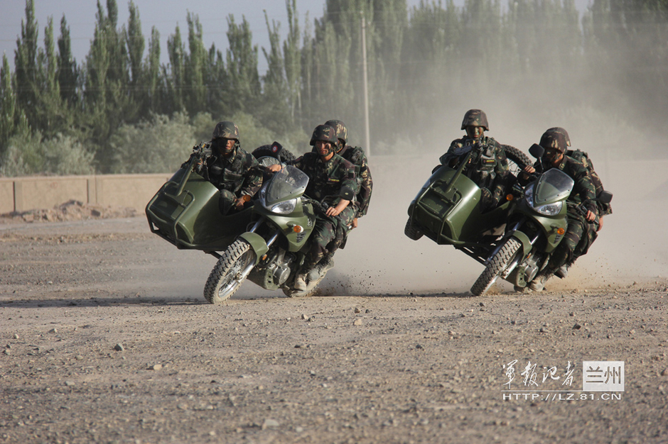 新疆军区特战部队曝光 单兵武器相当强悍