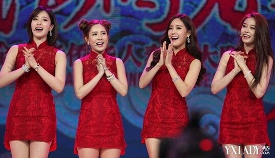 韩国女团唱小苹果白嫩长腿惹争议 观众看的究竟是什么