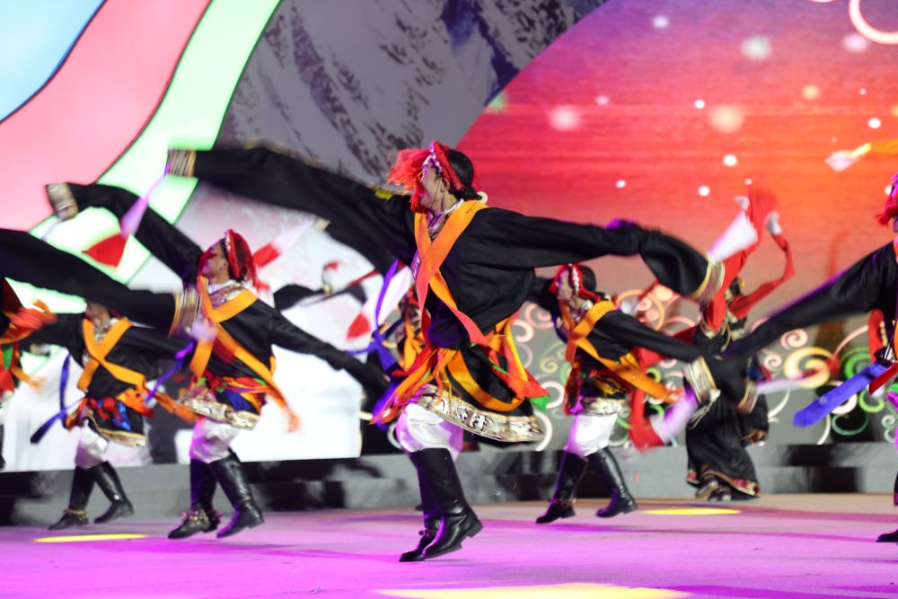 参考消息特稿丨跨越喜马拉雅的古道新篇——青海玉树与尼泊尔商贸往来持续升温