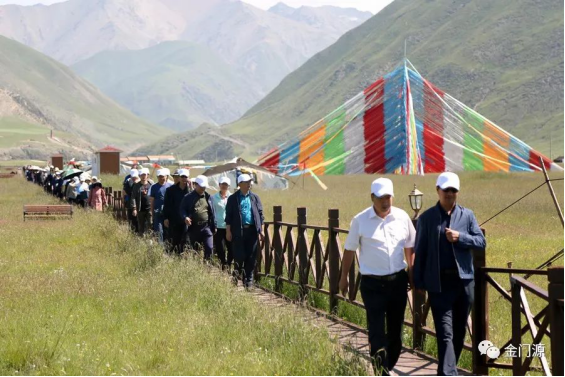 全省休闲牧业与旅游业发展现场观摩会在门源召开