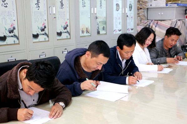 天峻县委宣传部组织学习普法知识考试试题